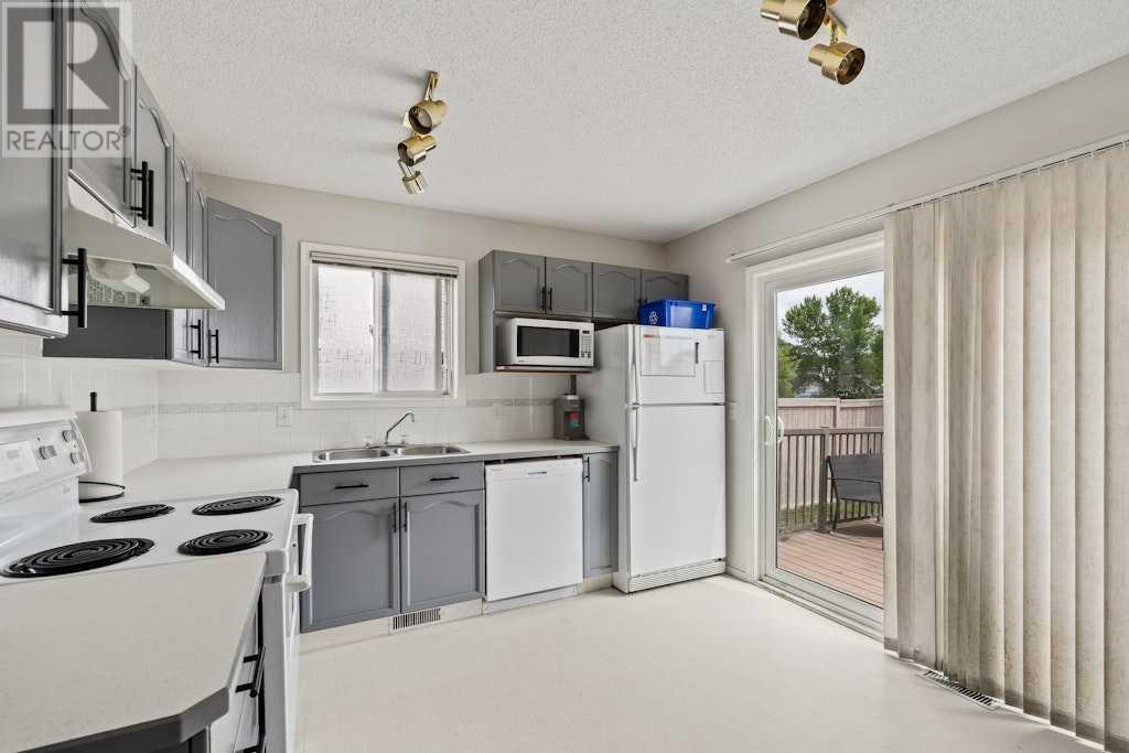 Single Family House for Sale in  Somervale Place SW Somerset Calgary 