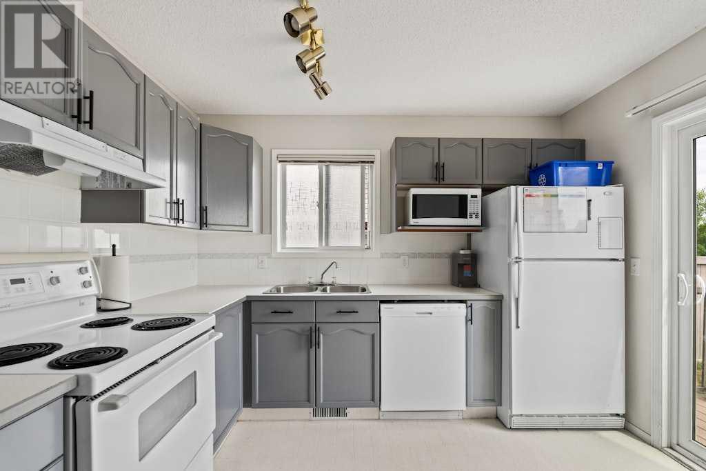 Single Family House for Sale in  Somervale Place SW Somerset Calgary 
