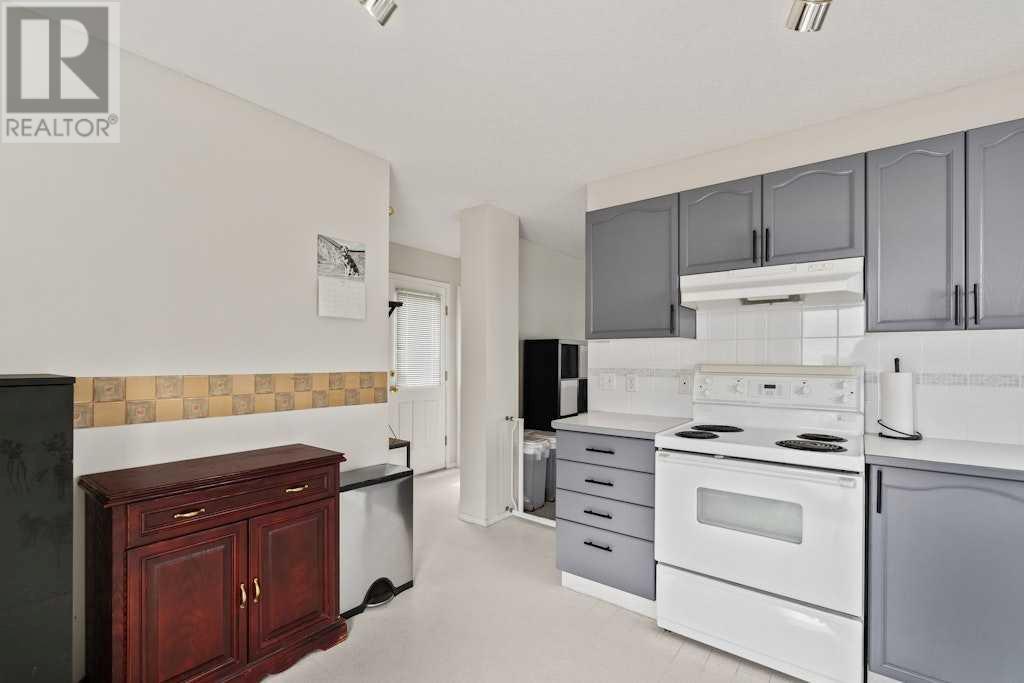 Single Family House for Sale in  Somervale Place SW Somerset Calgary 