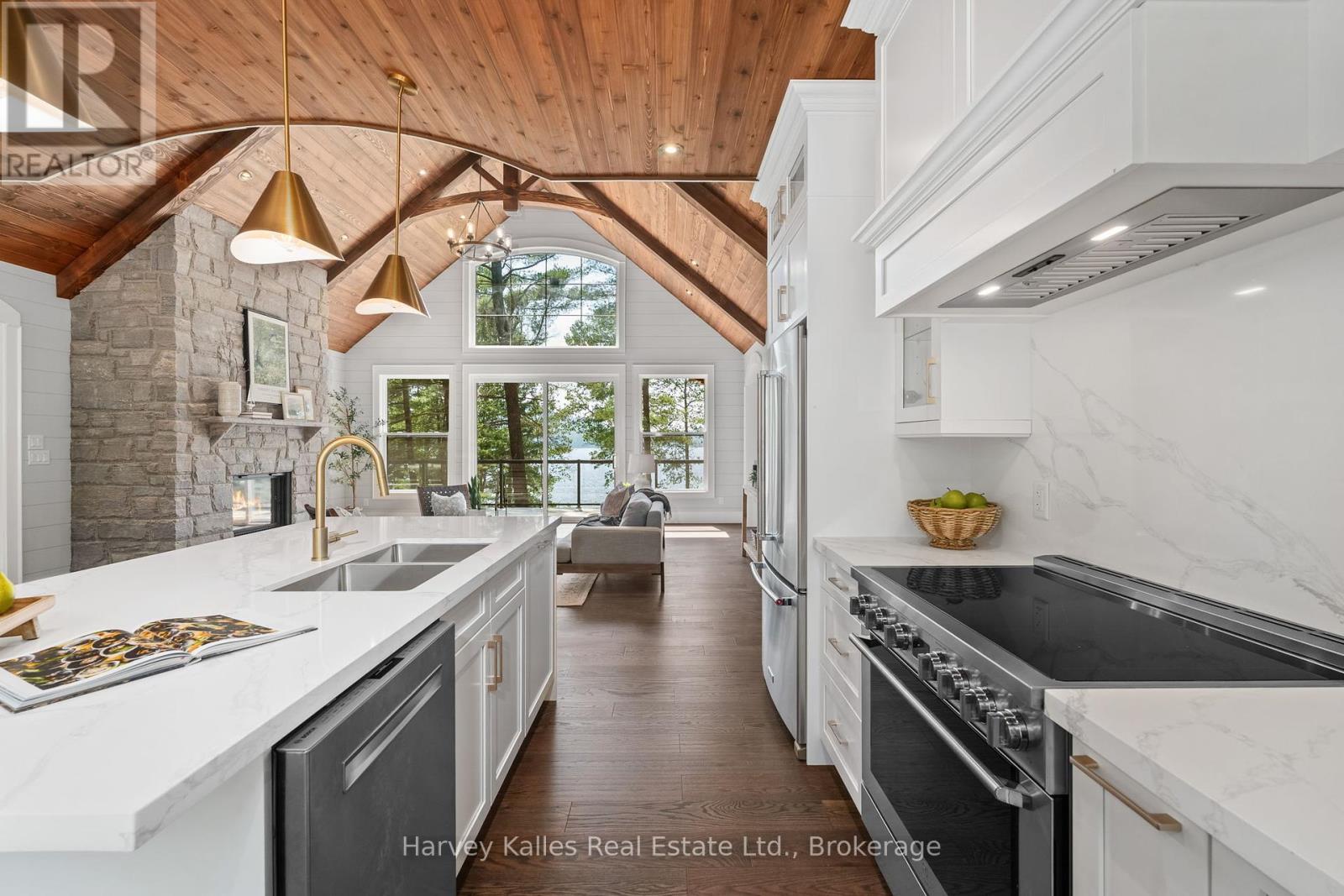 Photo 2 of 1204 Seabreeze Road, Lake Of Bays ON