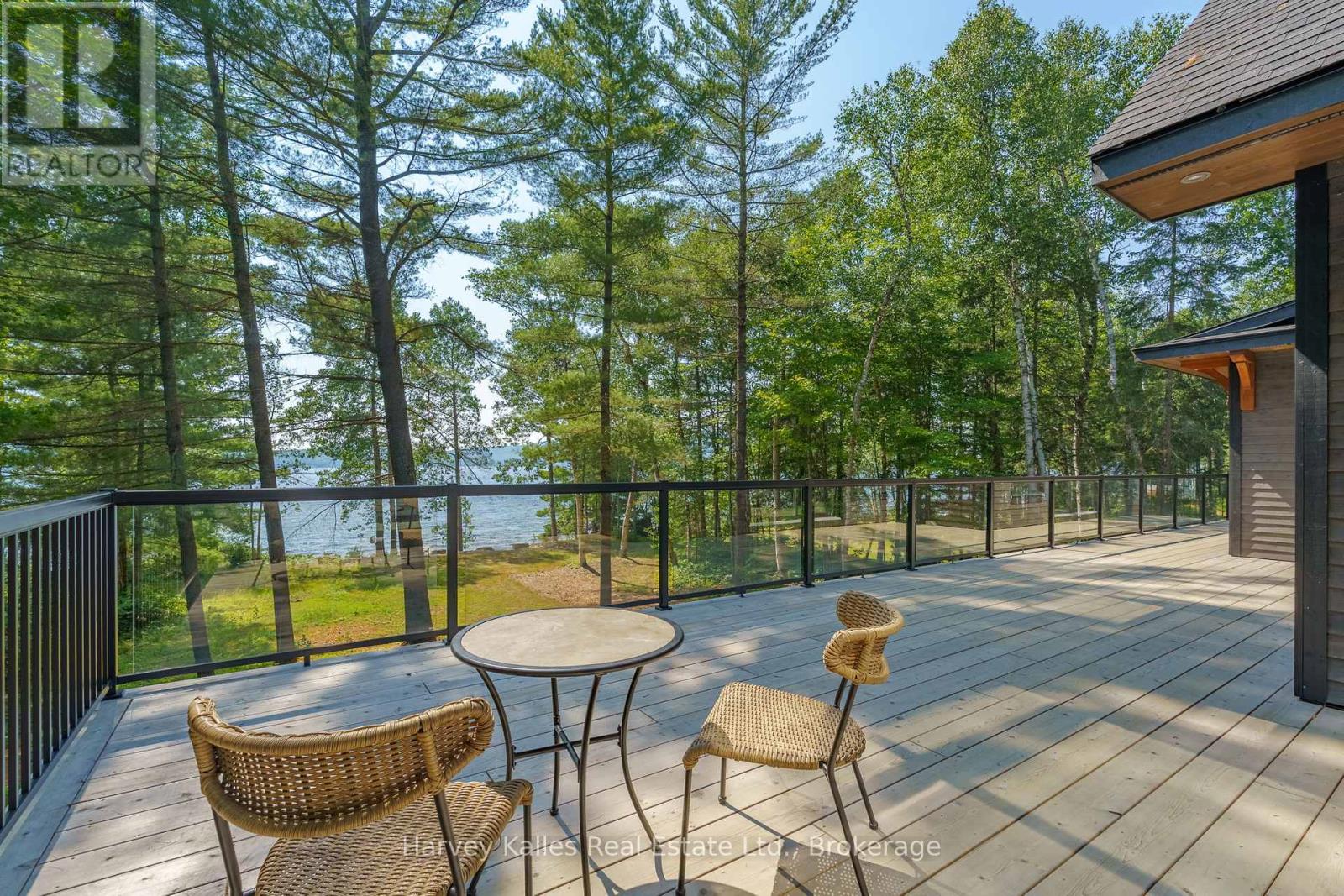Photo 11 of 1204 Seabreeze Road, Lake Of Bays ON