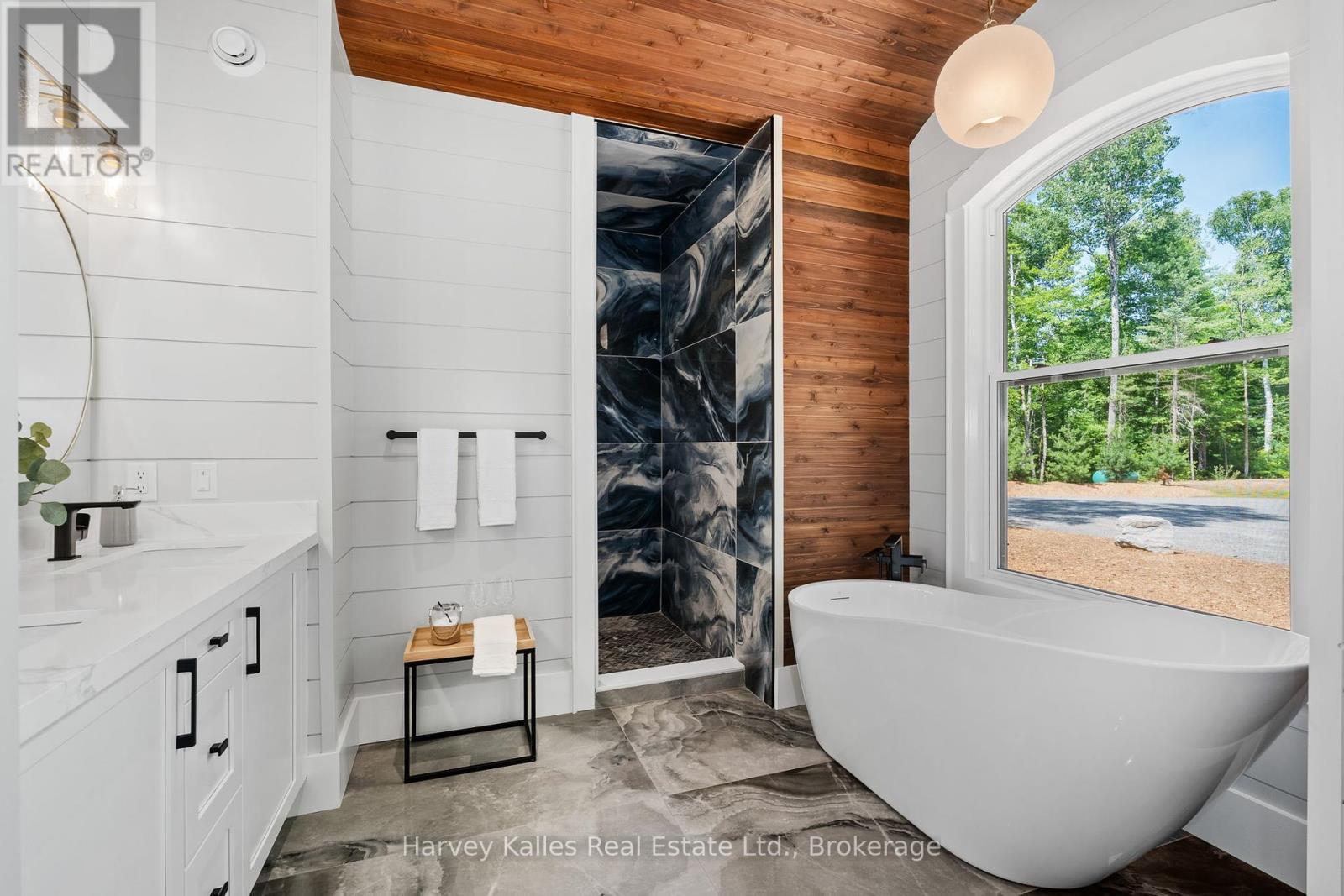 Photo 37 of 1204 Seabreeze Road, Lake Of Bays ON