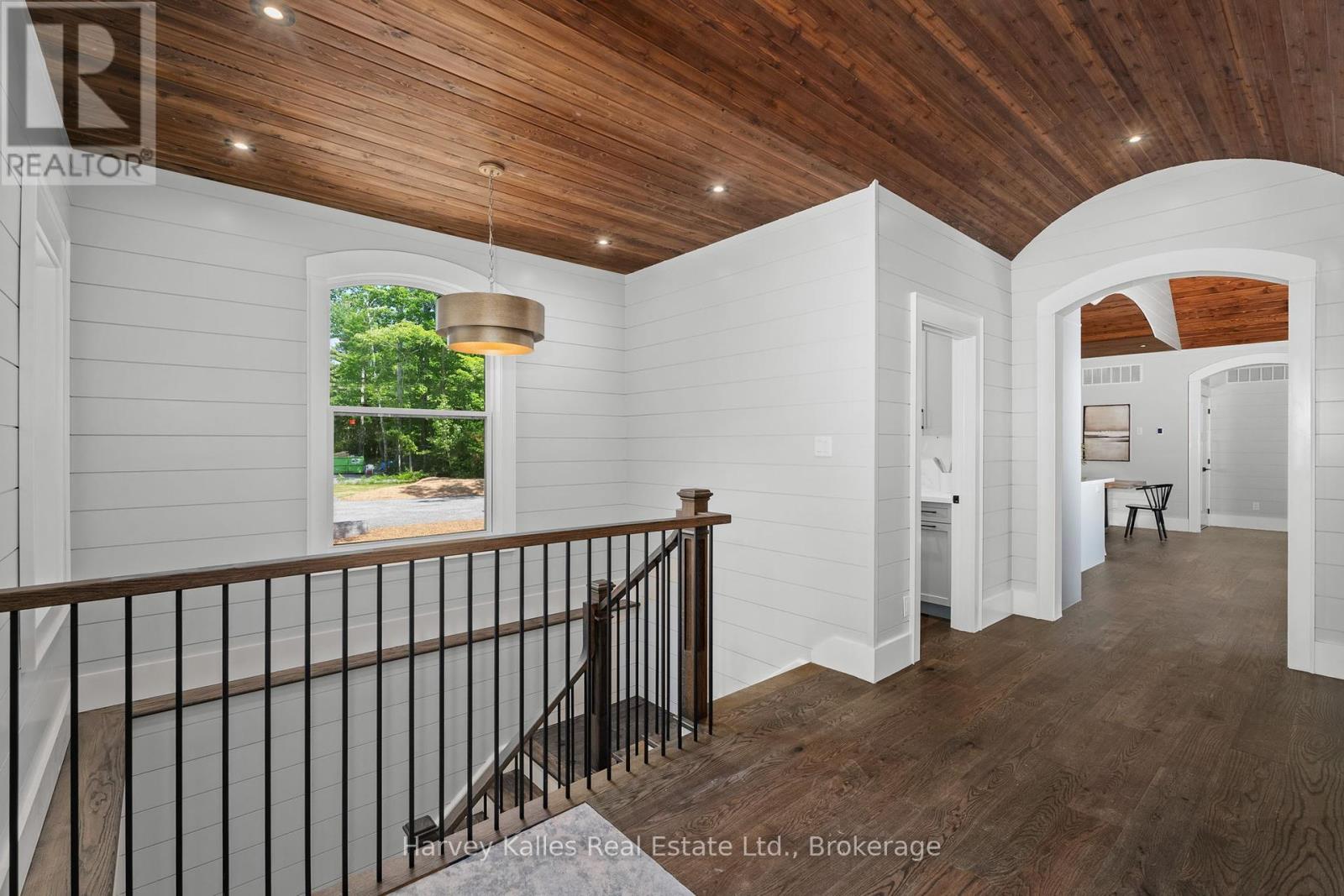 Photo 17 of 1204 Seabreeze Road, Lake Of Bays ON