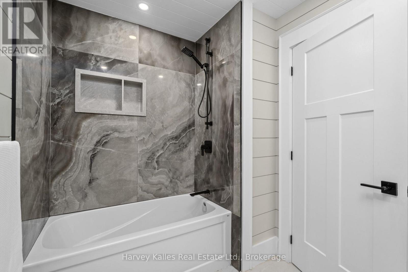 Photo 46 of 1204 Seabreeze Road, Lake Of Bays ON