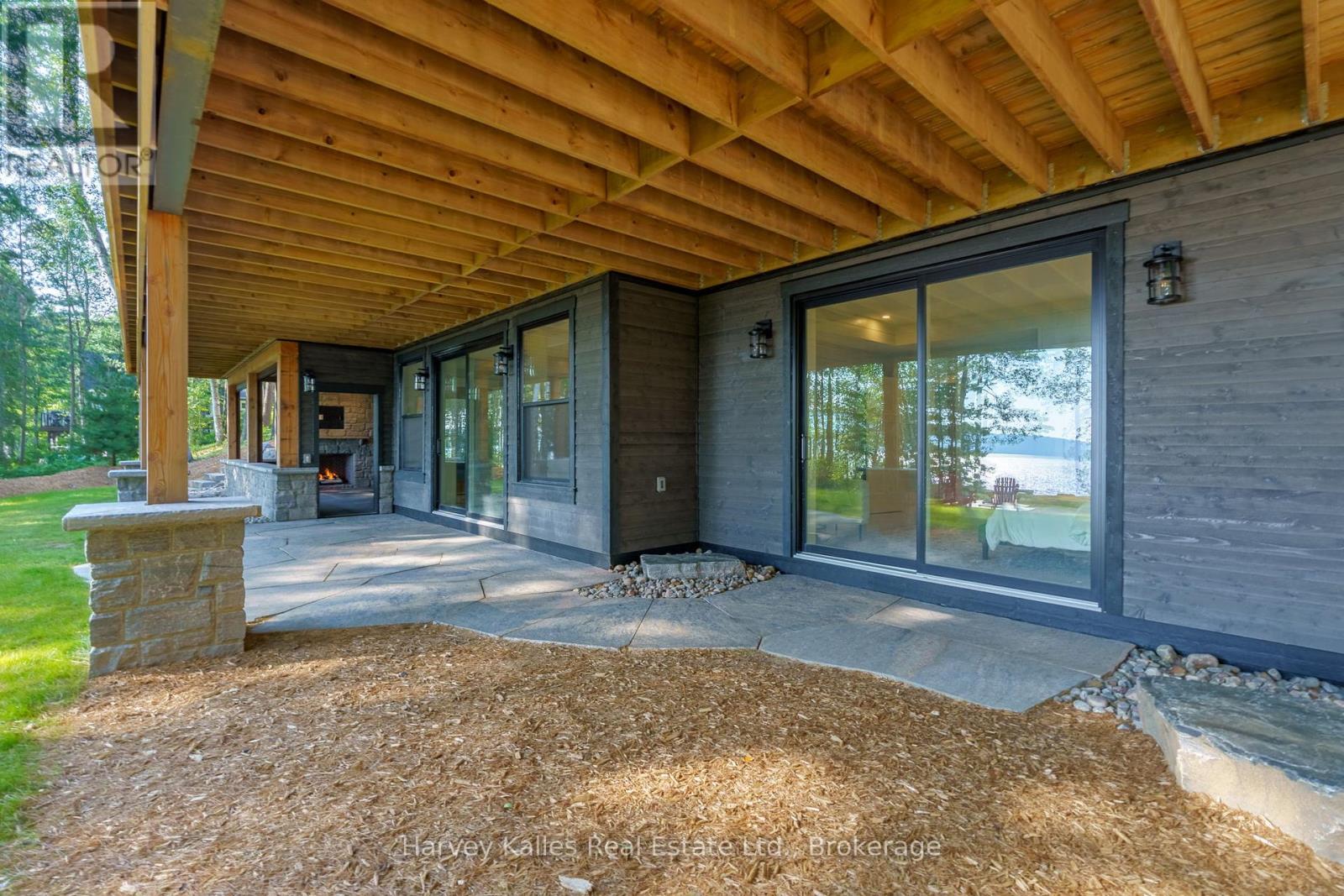 Photo 4 of 1204 Seabreeze Road, Lake Of Bays ON