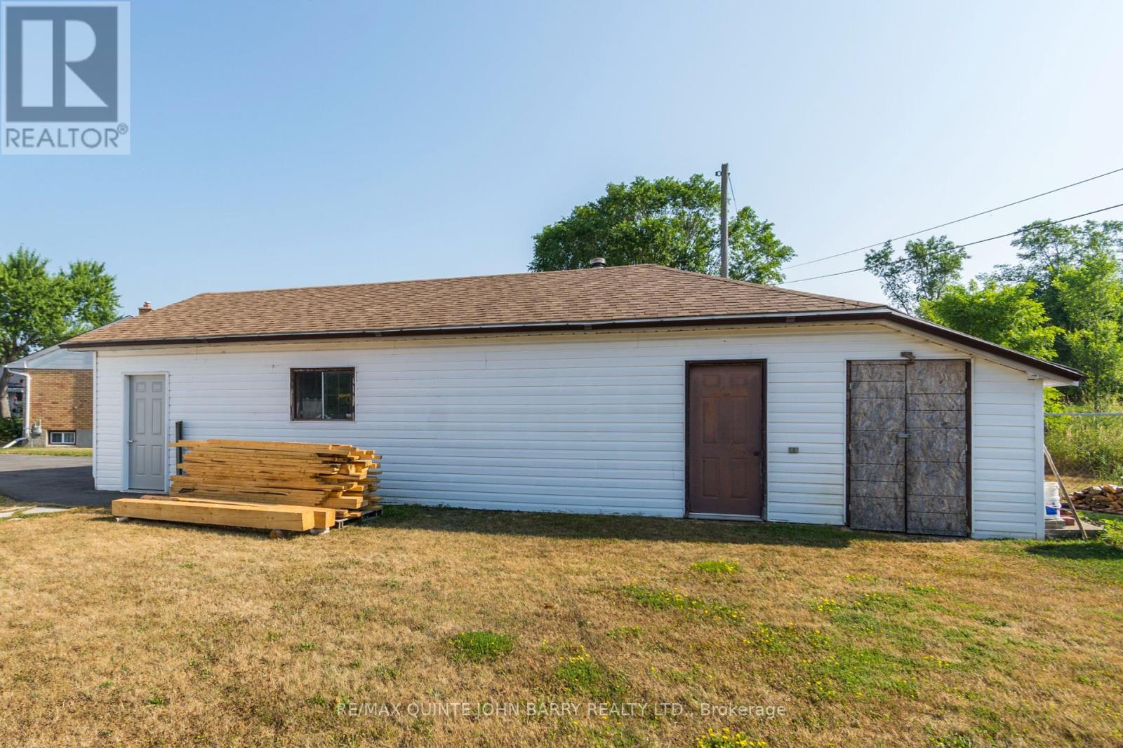 Photo 38 of 15 Coleman Drive, Quinte West ON