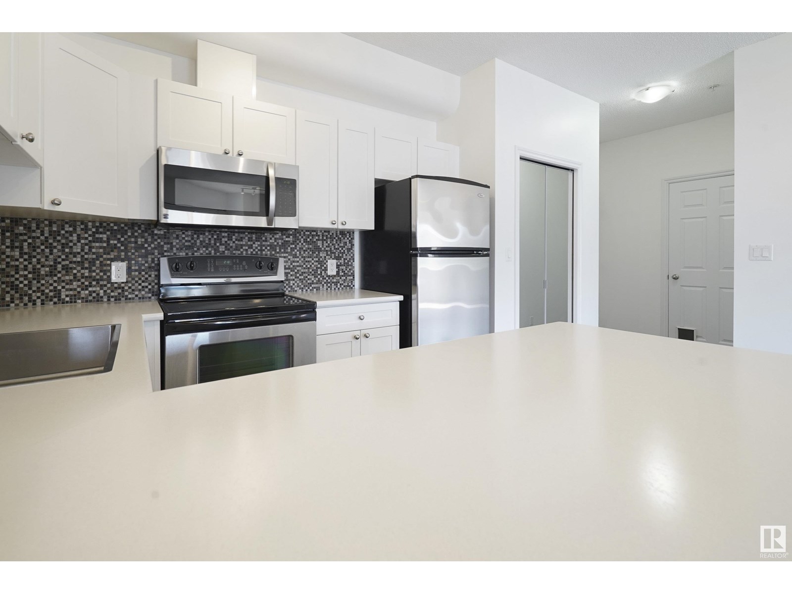 Photo 7 of 414 10235 112 St Nw, Edmonton AB
