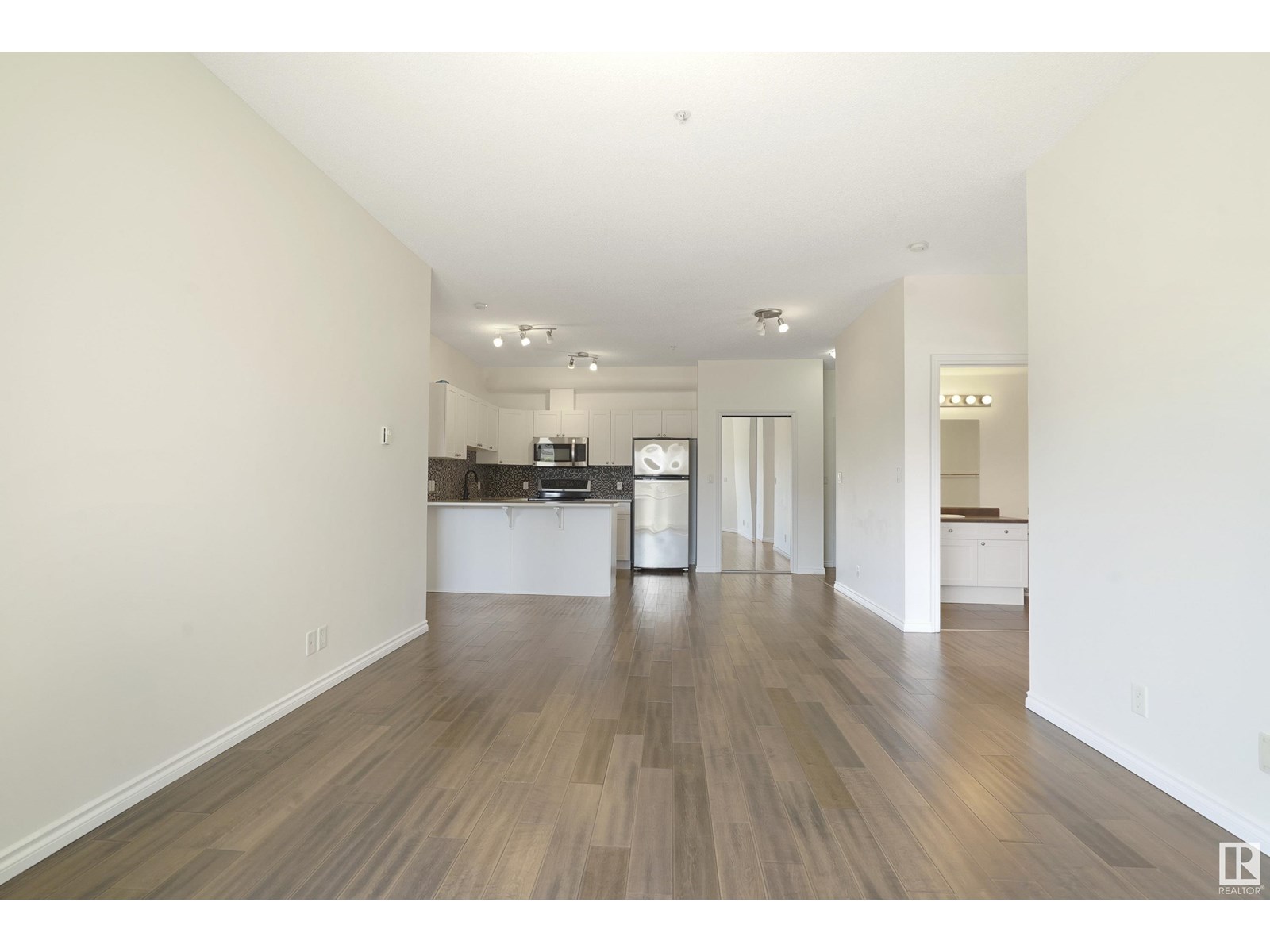 Photo 14 of 414 10235 112 St Nw, Edmonton AB