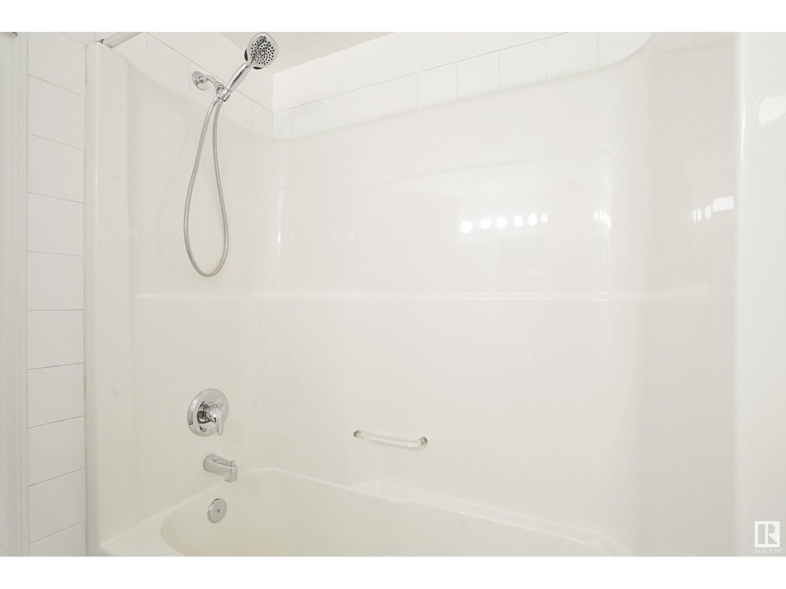 Photo 6 of 414 10235 112 St Nw, Edmonton AB