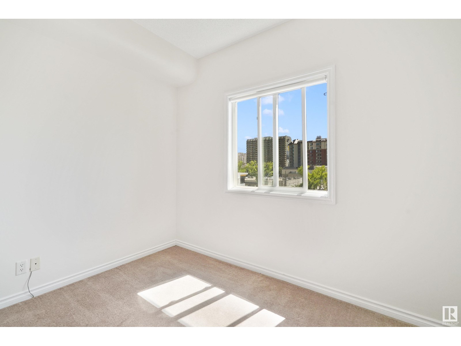 Photo 3 of 414 10235 112 St Nw, Edmonton AB