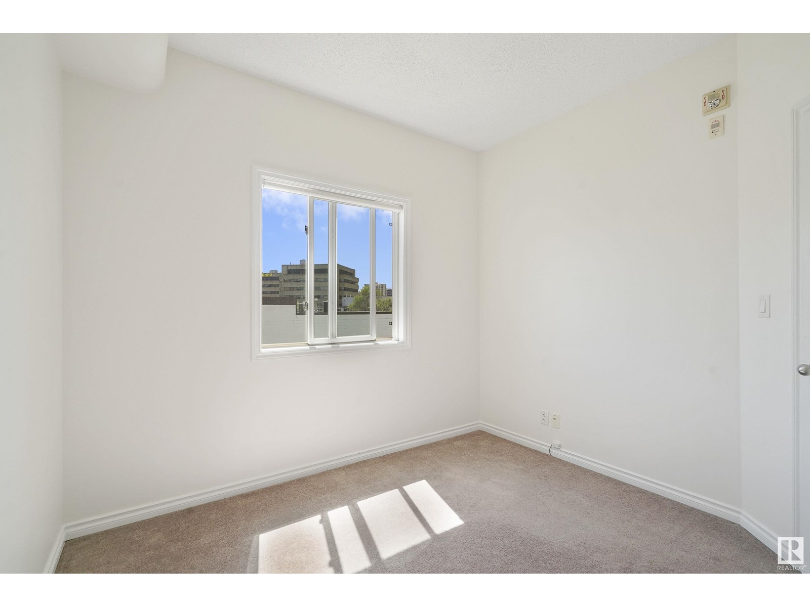 Photo 1 of 414 10235 112 St Nw, Edmonton AB