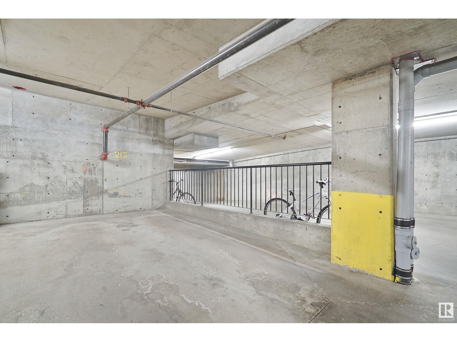Photo 11 of 414 10235 112 St Nw, Edmonton AB