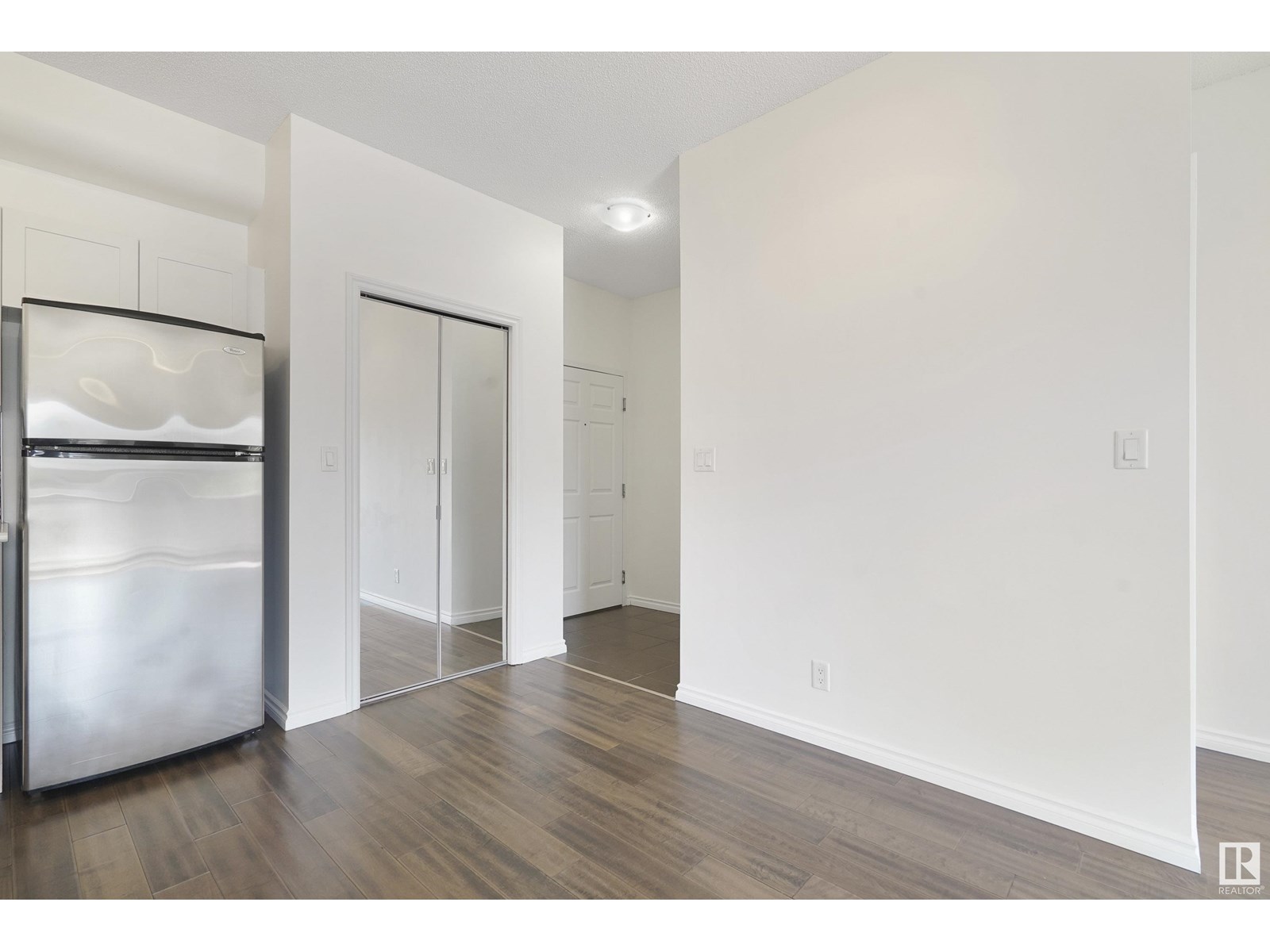 Photo 2 of 414 10235 112 St Nw, Edmonton AB