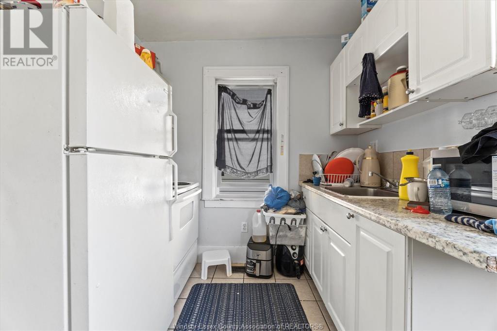 Photo 13 of 1054 Josephine, Windsor ON