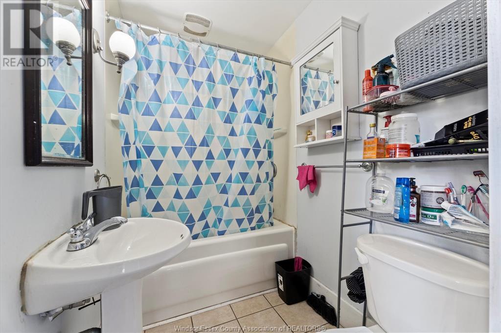 Photo 16 of 1054 Josephine, Windsor ON