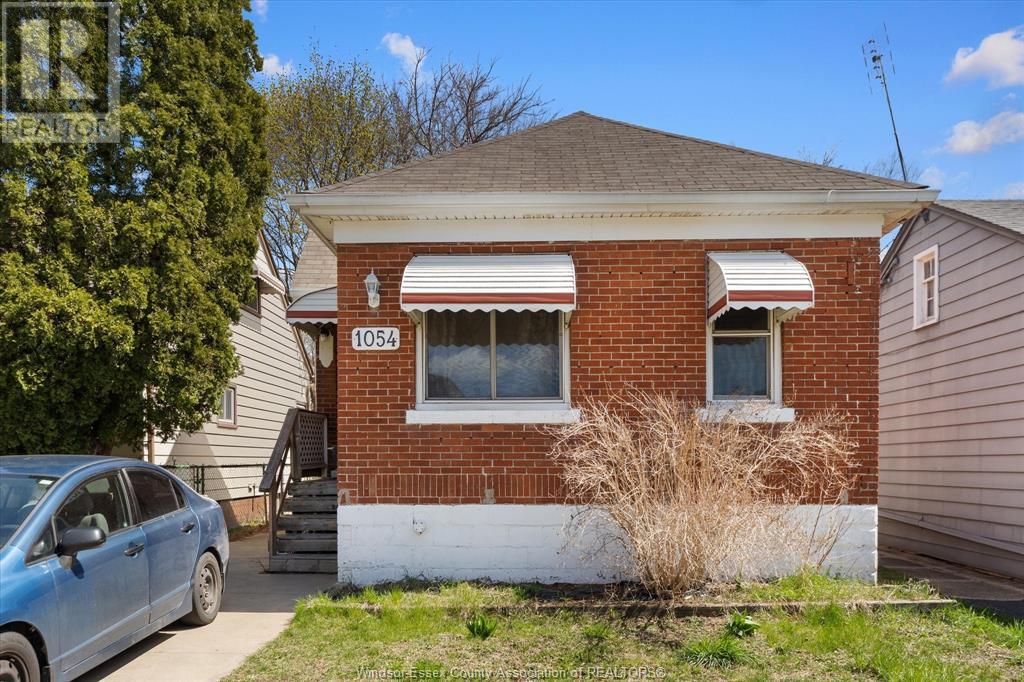 Photo 2 of 1054 Josephine, Windsor ON