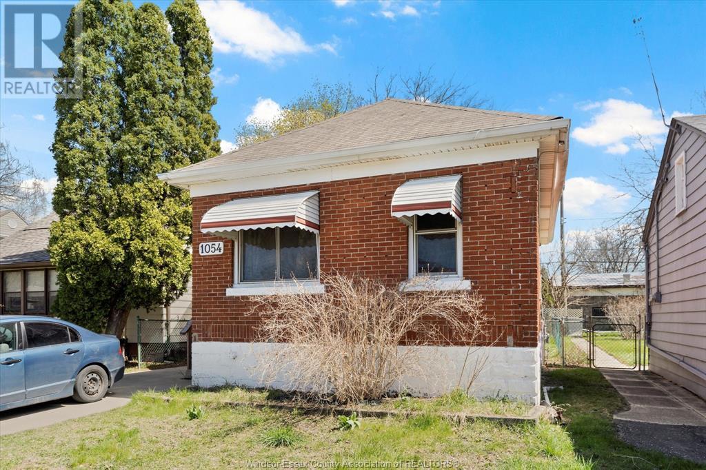Photo 3 of 1054 Josephine, Windsor ON