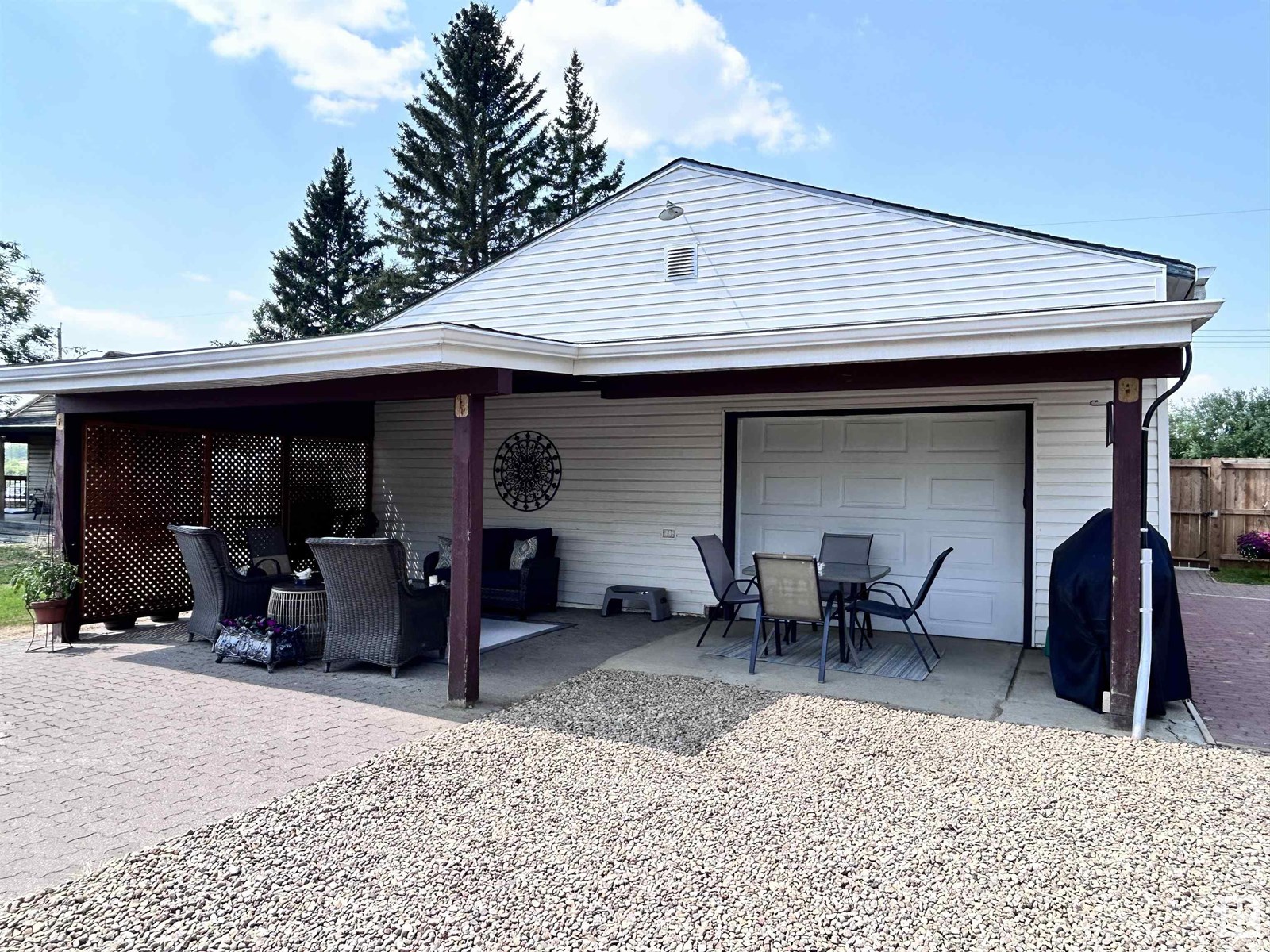 Photo 24 of 5111 50 St, Tawatinaw AB