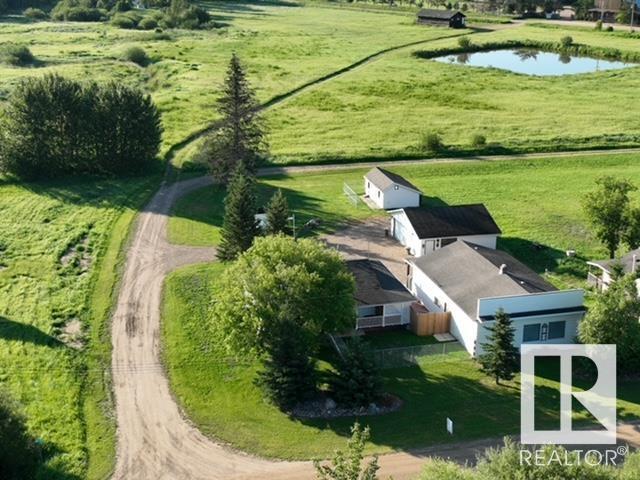 Photo 3 of 5111 50 St, Tawatinaw AB