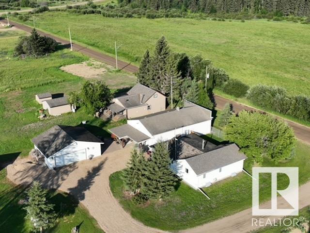 Photo 23 of 5111 50 St, Tawatinaw AB