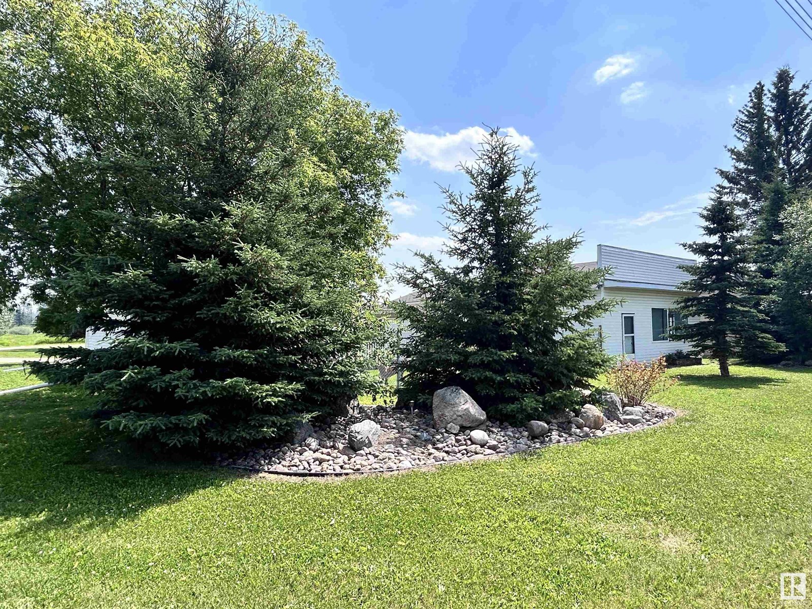 Photo 11 of 5111 50 St, Tawatinaw AB