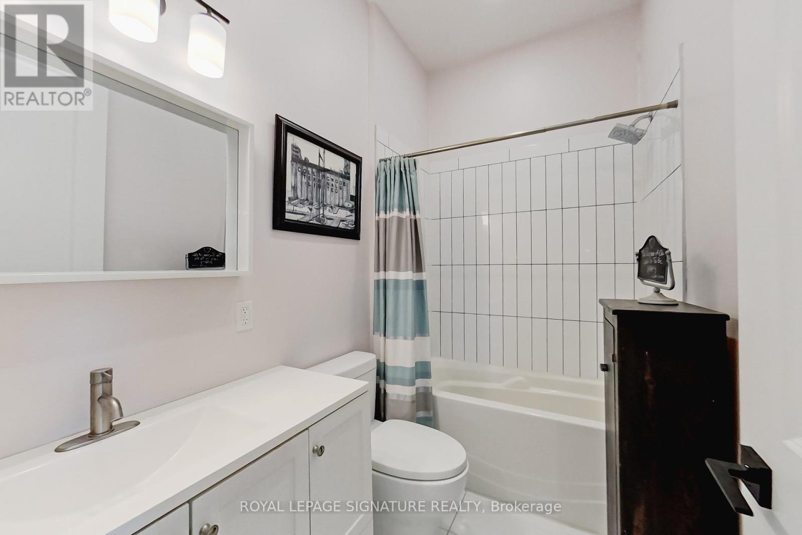 Photo 16 of 7747 15 16 Side Road, Clearview ON