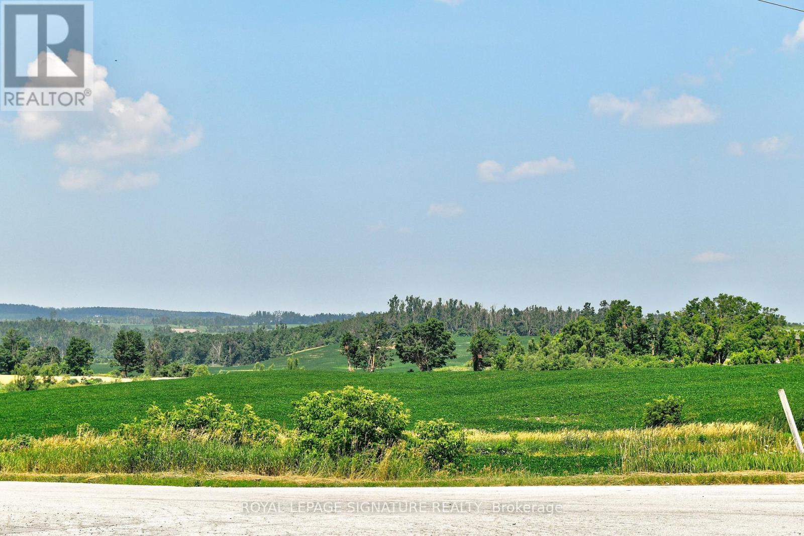 Photo 31 of 7747 15 16 Side Road, Clearview ON