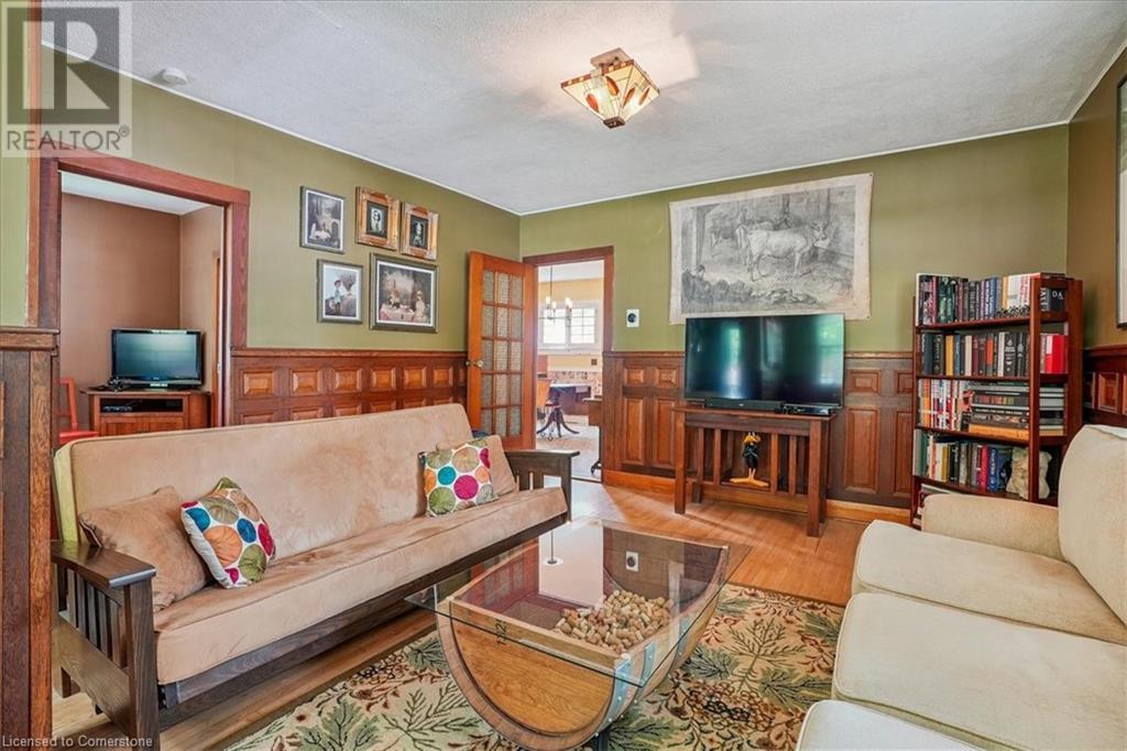 Photo 11 of 94 Centre Street, Niagaraonthelake ON