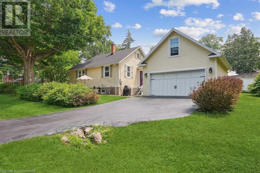 Photo 26 of 94 Centre Street, Niagaraonthelake ON