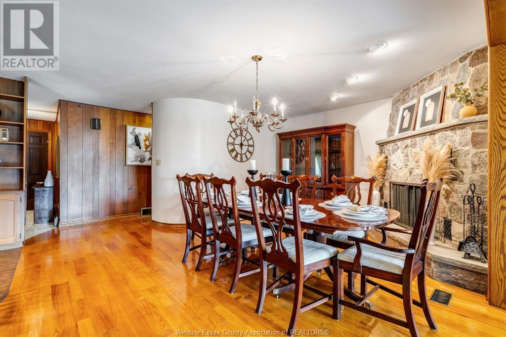 Photo 3 of 11 Kenneth Drive, Leamington ON