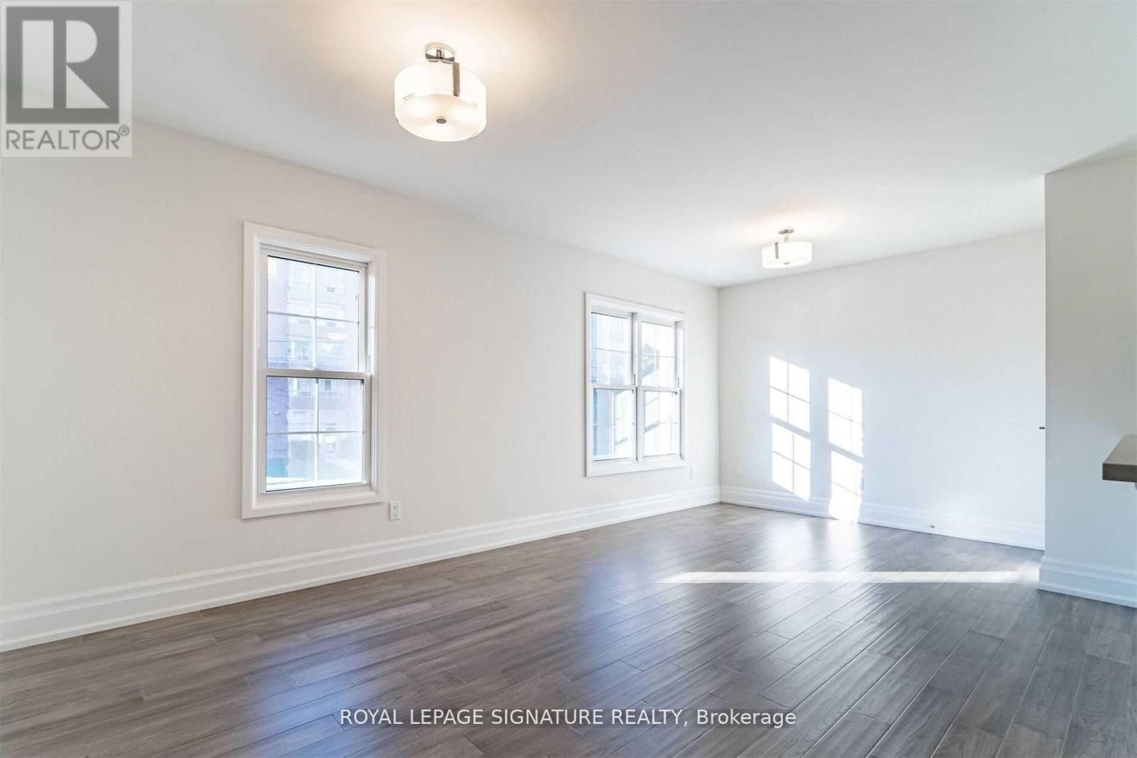 Photo 20 of 202 760 Lakeshore Road E, Mississauga ON