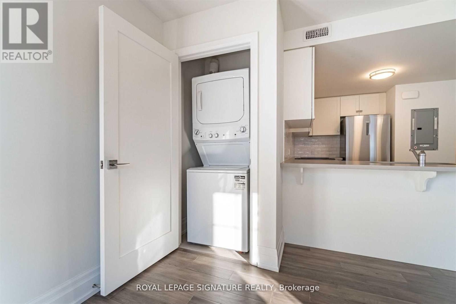 Photo 21 of 202 760 Lakeshore Road E, Mississauga ON