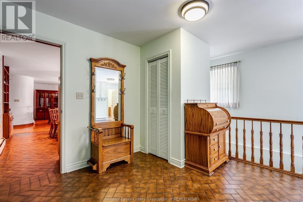 Photo 23 of 11 Kenneth Drive, Leamington ON