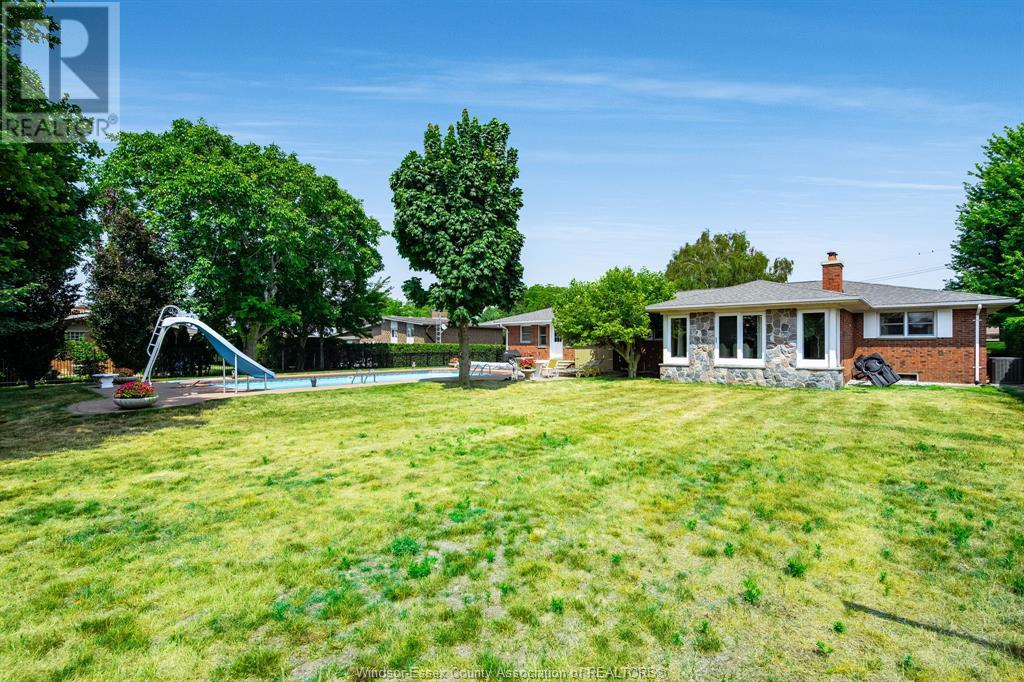 Photo 45 of 11 Kenneth Drive, Leamington ON