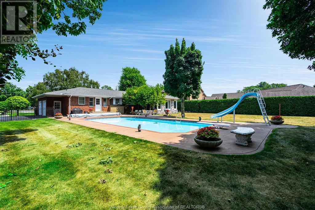 Photo 43 of 11 Kenneth Drive, Leamington ON
