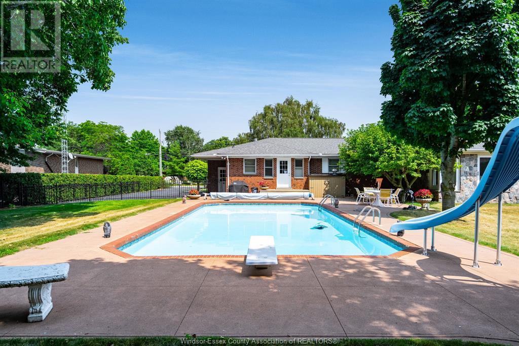 Photo 42 of 11 Kenneth Drive, Leamington ON