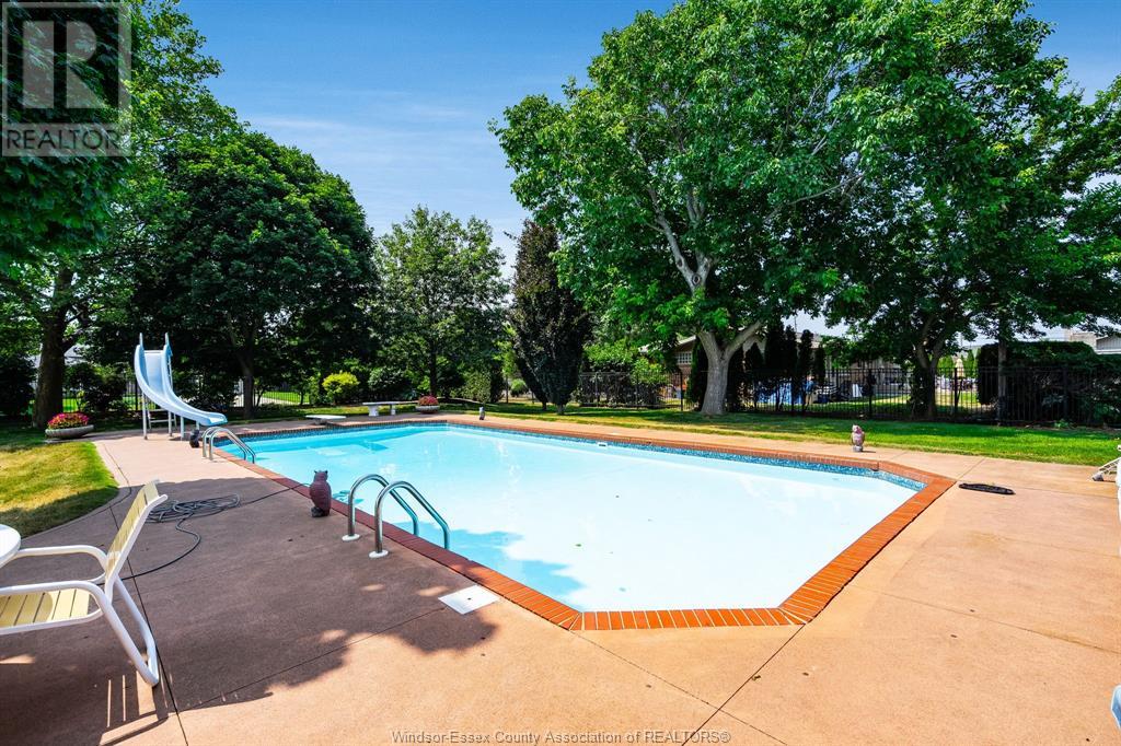 Photo 41 of 11 Kenneth Drive, Leamington ON