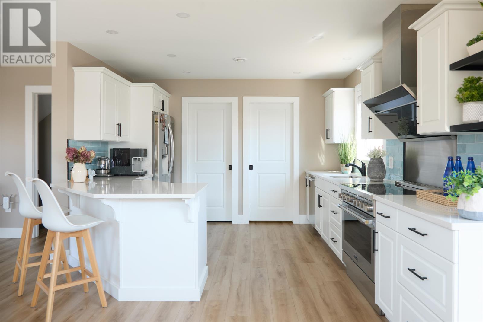 Single Family House for Sale in  Maxfield Avenue Sherwood 