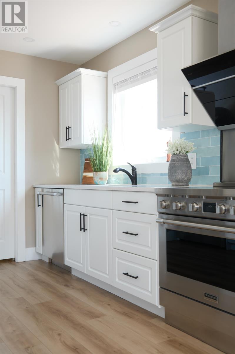 Single Family House for Sale in  Maxfield Avenue Sherwood 