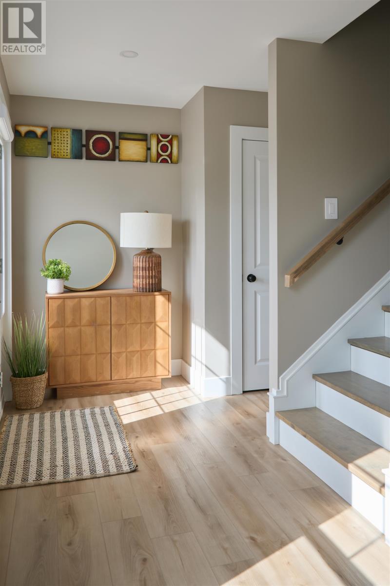 Single Family House for Sale in  Maxfield Avenue Sherwood 