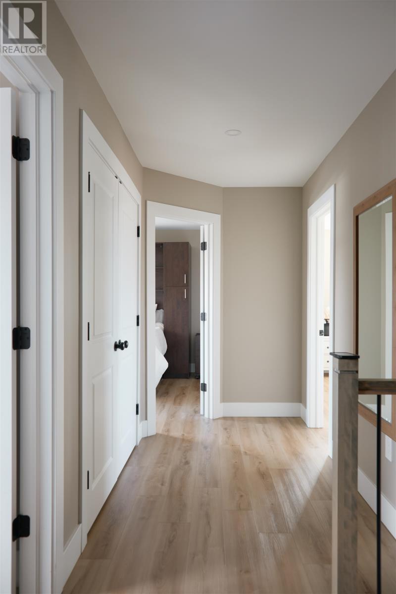 Single Family House for Sale in  Maxfield Avenue Sherwood 