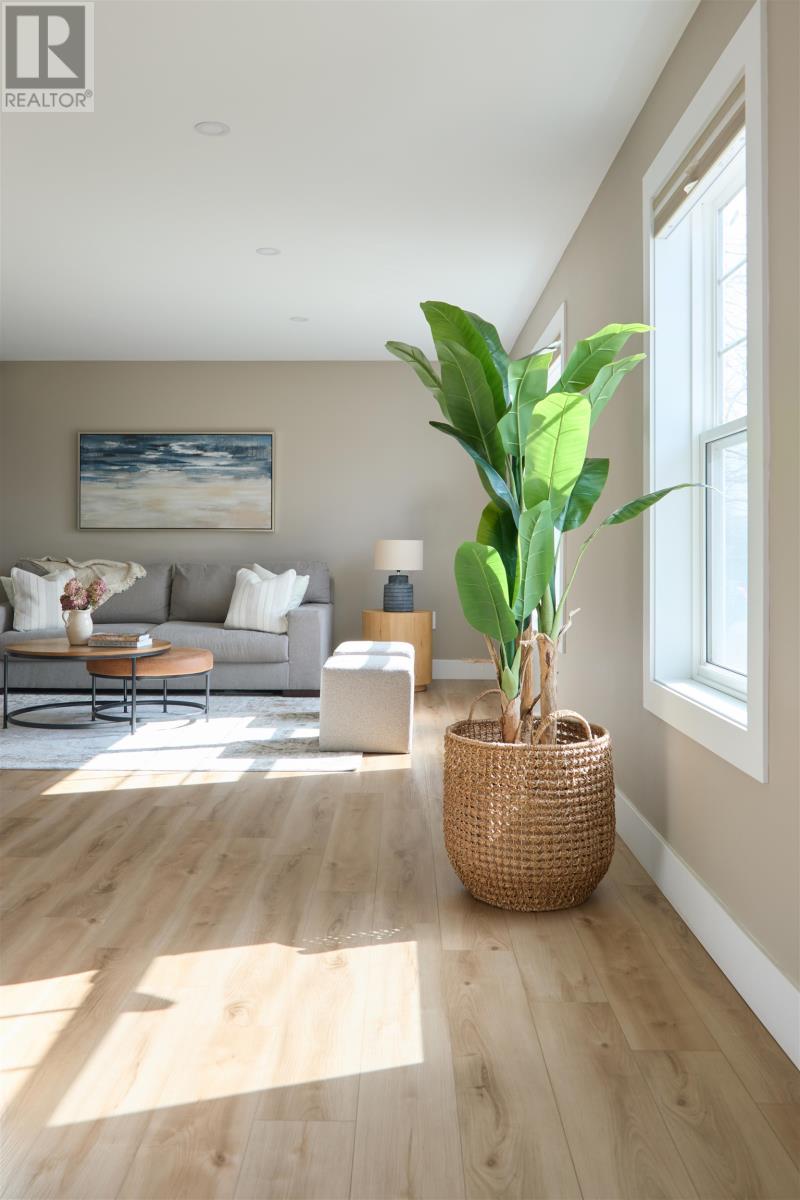 Single Family House for Sale in  Maxfield Avenue Sherwood 