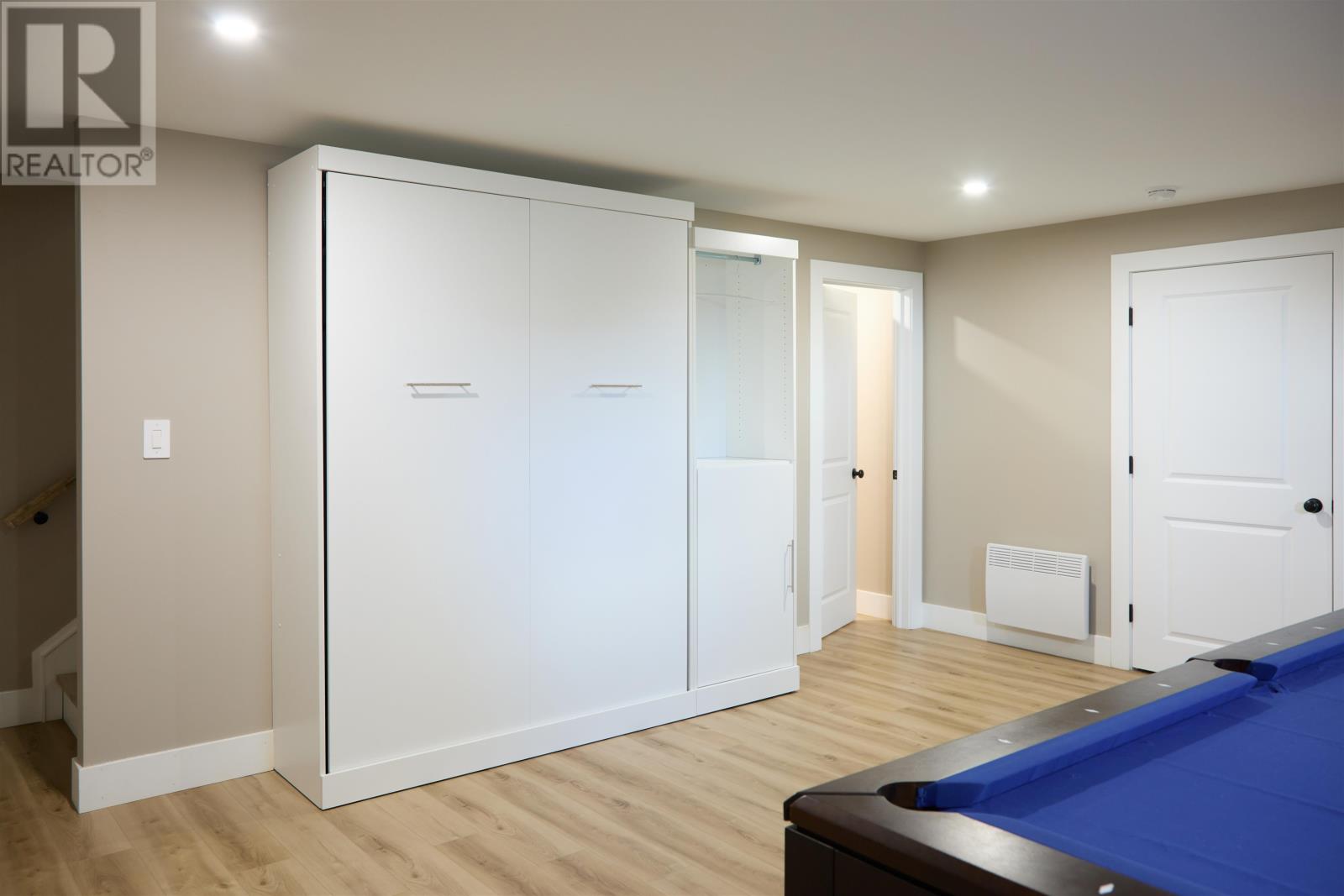Single Family House for Sale in  Maxfield Avenue Sherwood 
