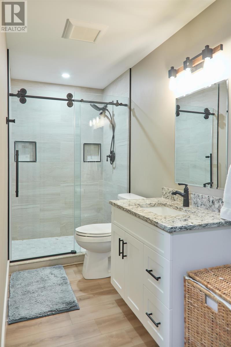 Single Family House for Sale in  Maxfield Avenue Sherwood 