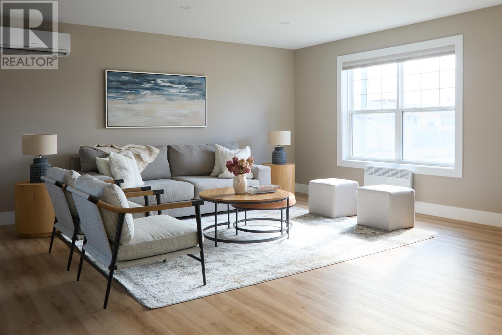 Single Family House for Sale in  Maxfield Avenue Sherwood 