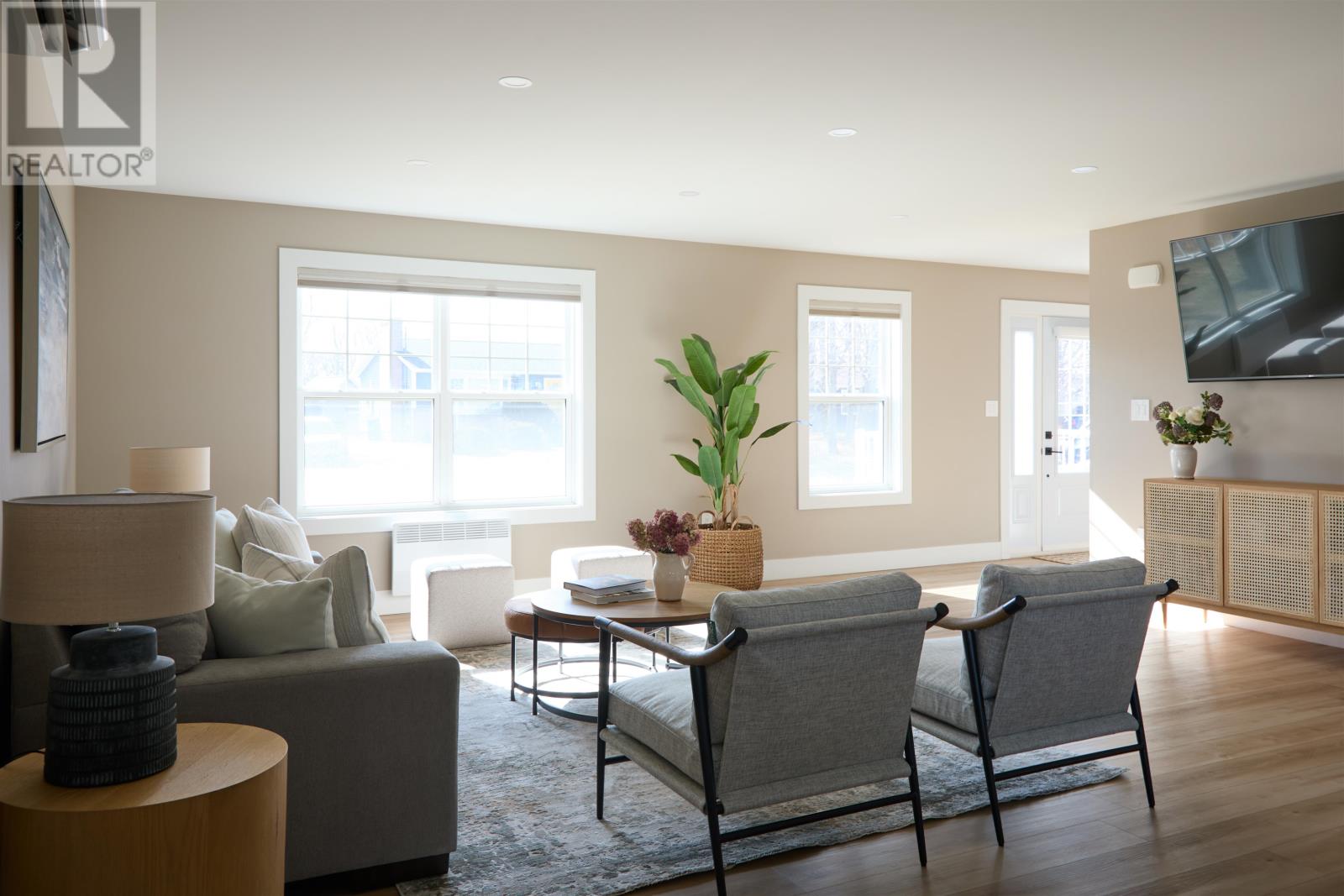 Single Family House for Sale in  Maxfield Avenue Sherwood 