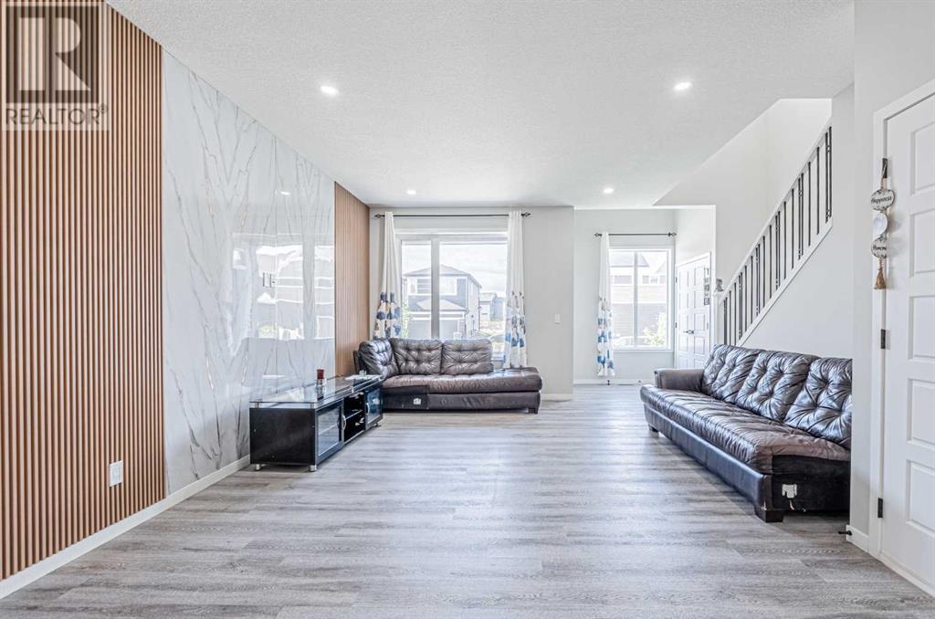 Photo 5 of 117 Corner Glen Way Ne, Calgary AB