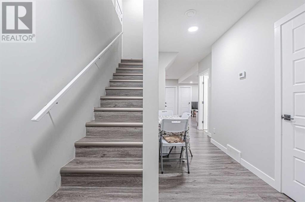 Photo 20 of 117 Corner Glen Way Ne, Calgary AB