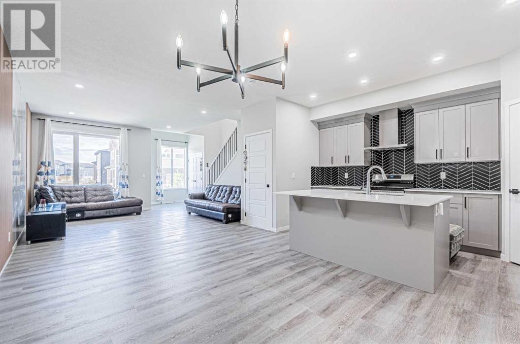 Photo 4 of 117 Corner Glen Way Ne, Calgary AB