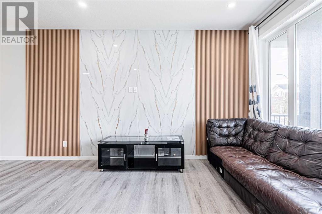 Photo 7 of 117 Corner Glen Way Ne, Calgary AB